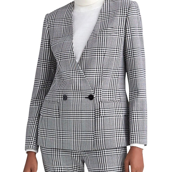 Plaid Double-Breasted Blazer - Picture 4 of 11